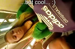 XXX બે વિદ્યાર્થીઓ મદદ પ્રોફેસર આરામ માટે એક પરીક્ષણ