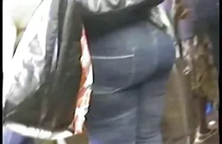 XXX સાથે પુરું પાડવામાં શેમ્પેઈન અને fucked તેના પુખ્ત ભોસ ચુત