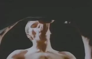 XXX આ માણસ હસ્તક્ષેપ માં કે ગાંડ માં મૂઠી ઘુસેડવી sprugi ભરવામાં આવે છે અને તેના મોં સાથે કમ