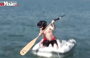 XXX હતાશ બે બોટલ છોકરીઓ માગે છે સેક્સ અને આત્મીયતા