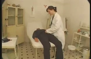 XXX સાક્ષી મદદ કરી તેમના મિત્ર વાહિયાત કન્યા