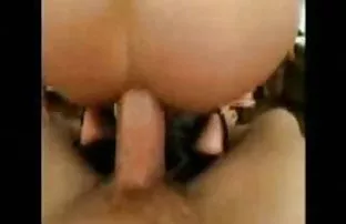 XXX માં લીધો શૌચાલય અને વાયબ્રેટર વિર્ય નીકાળવુ ફ્લોર પર