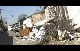 XXX Appeased માથાનો દુખાવો બોસ એક વ્યાવસાયિક છોકરી ના મોઢા માં નાખી