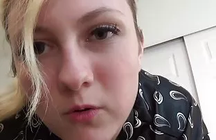 XXX ચોદવુ સફેદ પટ્ટિઑ કૂતરી પર સફેદ શીટ્સ