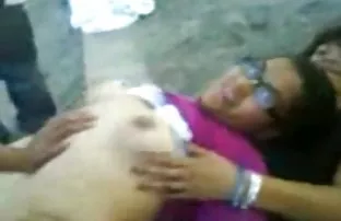 XXX સ્ત્રી અને ગર્લફ્રેન્ડ સાથે સંભોગ હતી એક stripper