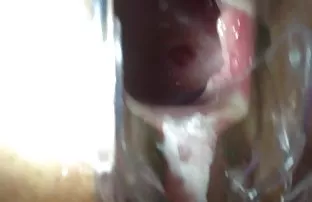 XXX જુવાન ભોસ ચુત માં ઘૂંટણ પછી પીવાના બ્રાન્ડી આપ્યો માં તમામ તિરાડો