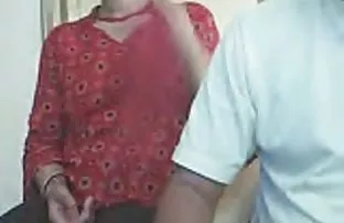 XXX દાખલ ગાંડ નાનો ટુકડો બટકું જાડા ટોટી અને ખેંચાયેલા તેના છિદ્ર