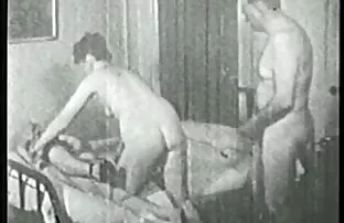 XXX બોબલા Moonlight4u પરથી વહે હસ્તમૈથુન મુઠિયા મારવા જેવી એક કૂતરી