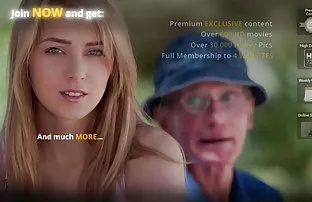 XXX લેસ્બિયન્સ હસ્તમૈથુન સાથે દરેક અન્ય તેમના પગ