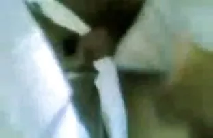 XXX પોશાક એક છોકરી દેવદૂત હસ્તમૈથુન મુઠિયા મારવા