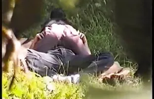 XXX કોચ fosters આજ્ઞાકારી માં સુંદર સોનેરી વાળ વાળી