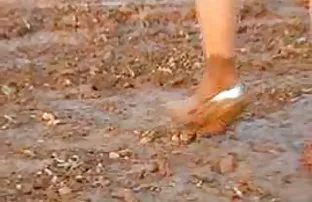 XXX સ્ત્રીપુરુષ બંને માટે આકર્ષક વાહિયાત સાથે એક વ્યક્તિ માટે એક ત્રણ લોકો નુ સમૂહ ચોદન