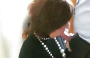 XXX ગરમ યુવાન સોનેરી સક્રિય નહીં fucked ત્રણ છિદ્રો